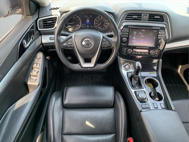 Photo of 2017 Brilliant Silver Nissan Maxima