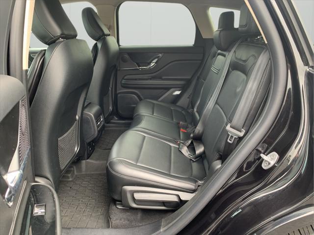 Photo of 2023 Infinite Black Metallic Clearcoat Lincoln Corsair