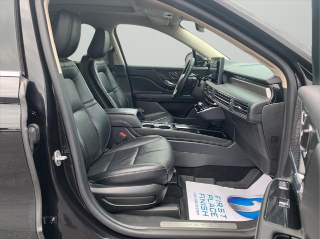 Photo of 2023 Infinite Black Metallic Clearcoat Lincoln Corsair