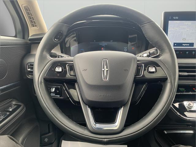 Photo of 2023 Infinite Black Metallic Clearcoat Lincoln Corsair