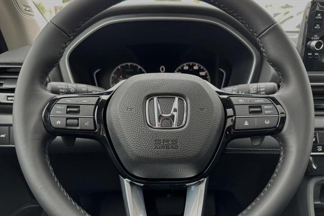 Photo of 2025 Crystal Black Pearl Honda Pilot
