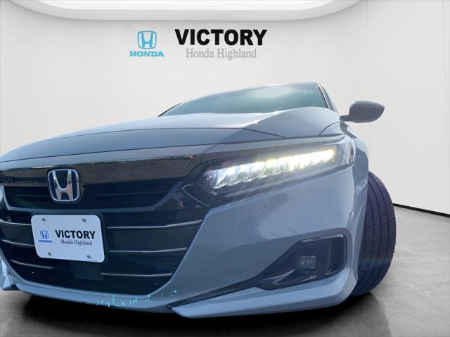 Photo of 2022 Sonic Gray Pearl Honda Accord Hybrid