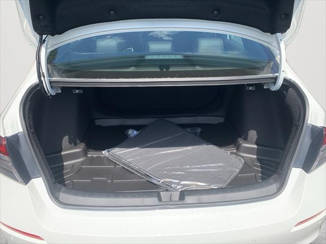 Photo of 2025 Platinum Honda Civic Hybrid