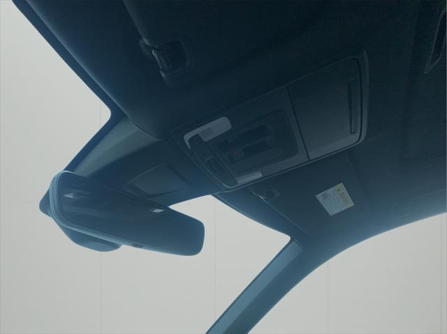 Photo of 2025 Platinum Honda Civic Hybrid