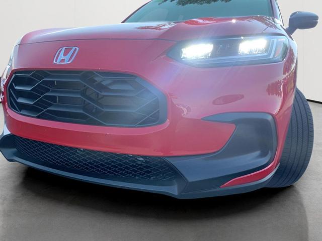 Photo of 2026 Milano Red Honda HR-V