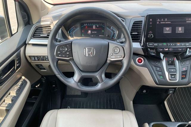 Photo of 2022 Radiant Red Metallic II Honda Odyssey