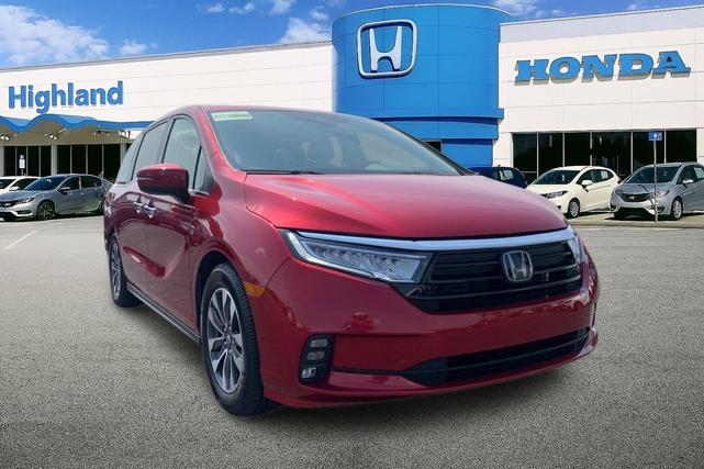 Photo of 2022 Radiant Red Metallic II Honda Odyssey