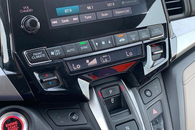 Photo of 2022 Radiant Red Metallic II Honda Odyssey