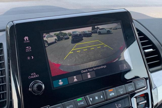 Photo of 2022 Radiant Red Metallic II Honda Odyssey