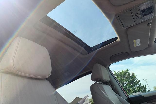 Photo of 2022 Radiant Red Metallic II Honda Odyssey