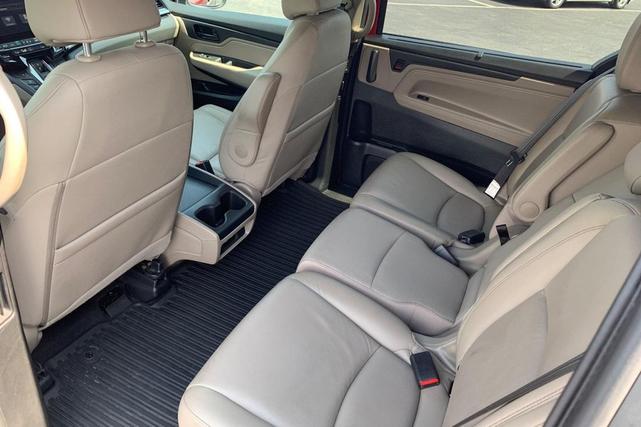 Photo of 2022 Radiant Red Metallic II Honda Odyssey