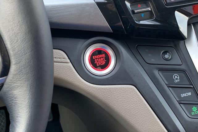 Photo of 2022 Radiant Red Metallic II Honda Odyssey