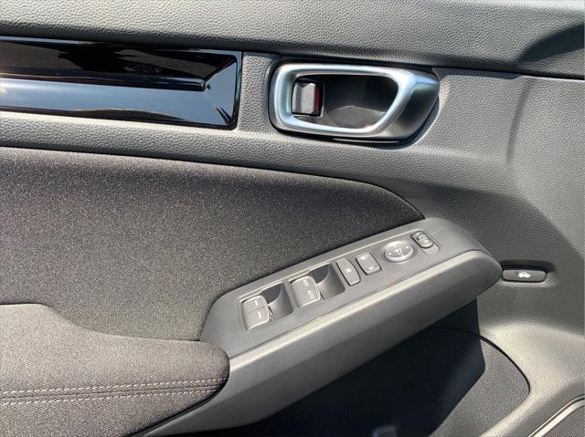Photo of 2026 Crystal Black Pearl Honda Civic Hybrid