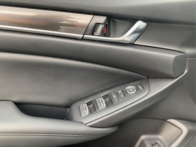 Photo of 2022 Platinum White Pearl Honda Accord