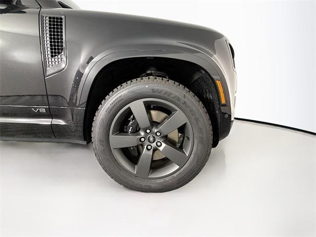Photo of 2025 Santorini Black Land Rover Defender