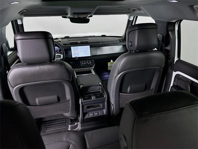 Photo of 2025 Fuji White Land Rover Defender