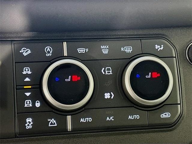 Photo of 2025 Fuji White Land Rover Defender