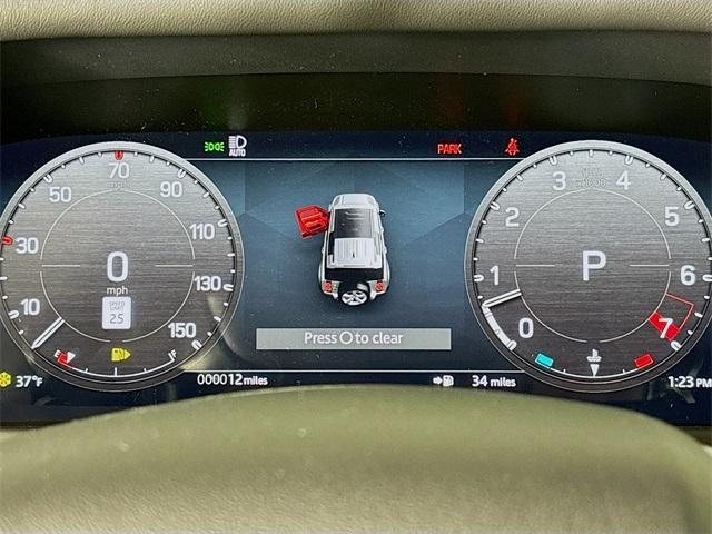 Photo of 2025 Fuji White Land Rover Defender