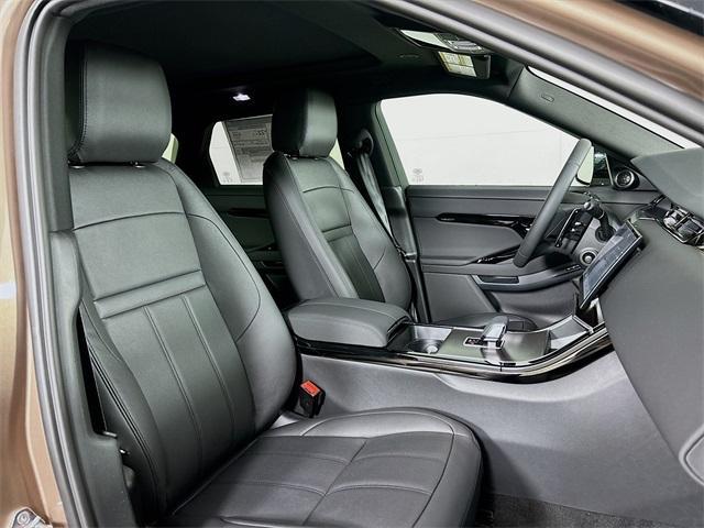 Photo of 2026 Corinthian Bronze Land Rover Range Rover Evoque