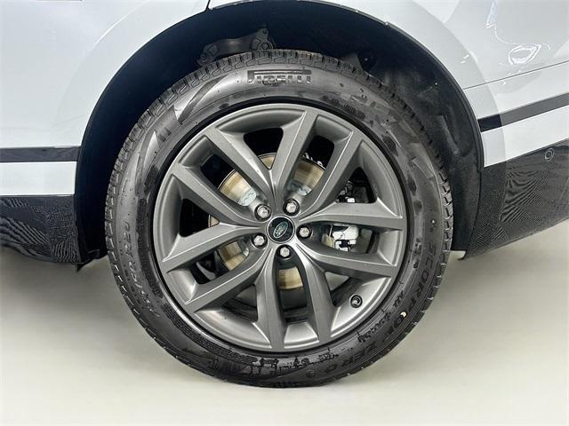 Photo of 2026 Arroios Grey Land Rover Range Rover Velar