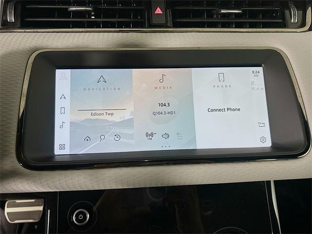 Photo of 2023 Seoul Pearl Silver Land Rover Range Rover Evoque