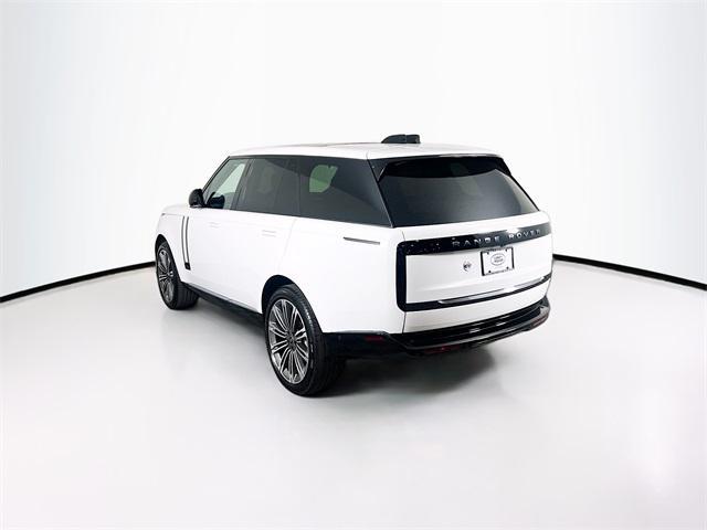 Photo of 2025 Fuji White Land Rover Range Rover