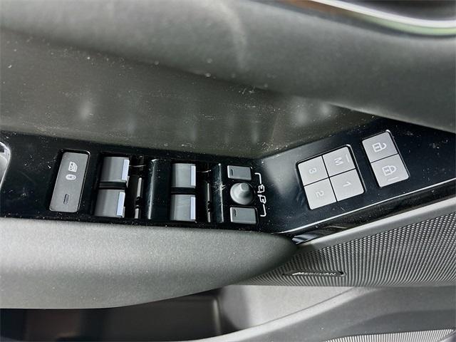 Photo of 2026 Varesine Blue Land Rover Range Rover Velar