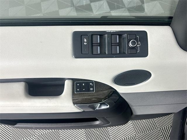 Photo of 2016 Santorini Black Land Rover Range Rover Sport