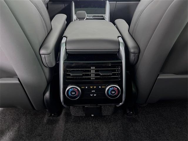 Photo of 2025 Santorini Black Land Rover Range Rover