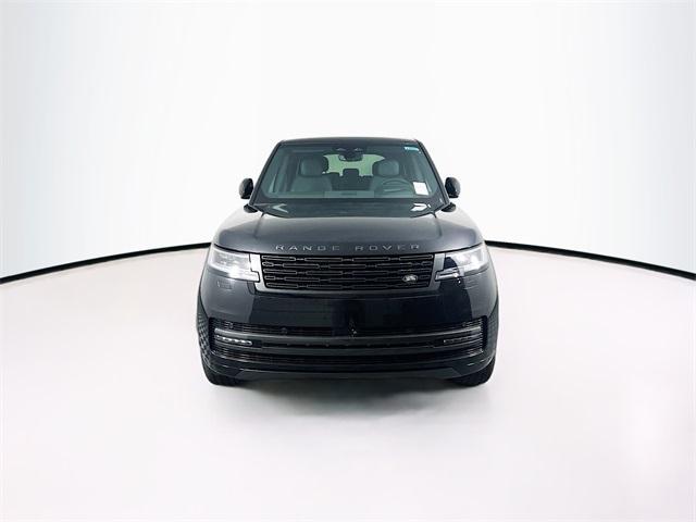 Photo of 2025 Santorini Black Land Rover Range Rover
