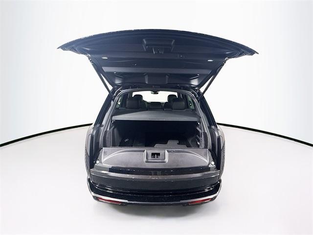 Photo of 2025 Santorini Black Land Rover Range Rover