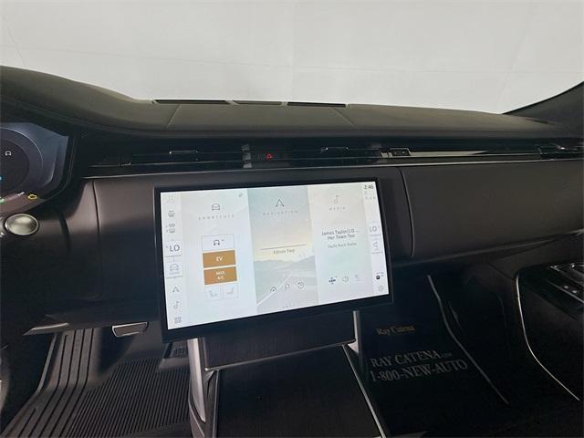 Photo of 2025 Santorini Black Land Rover Range Rover