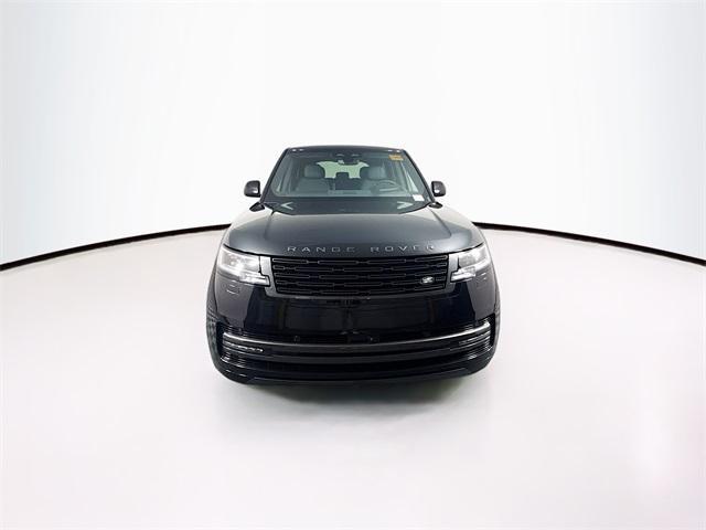 Photo of 2025 Santorini Black Land Rover Range Rover