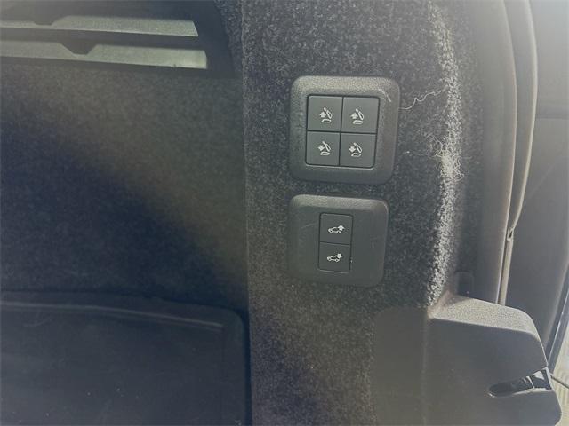 Photo of 2022 Santorini Black Land Rover Range Rover