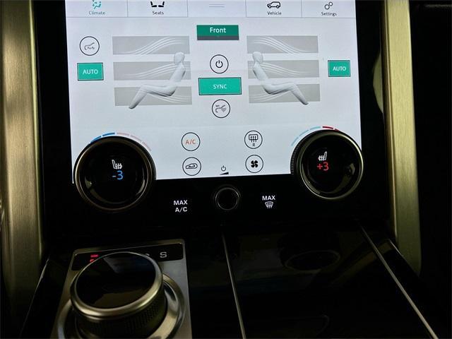 Photo of 2022 Fuji White Land Rover Range Rover