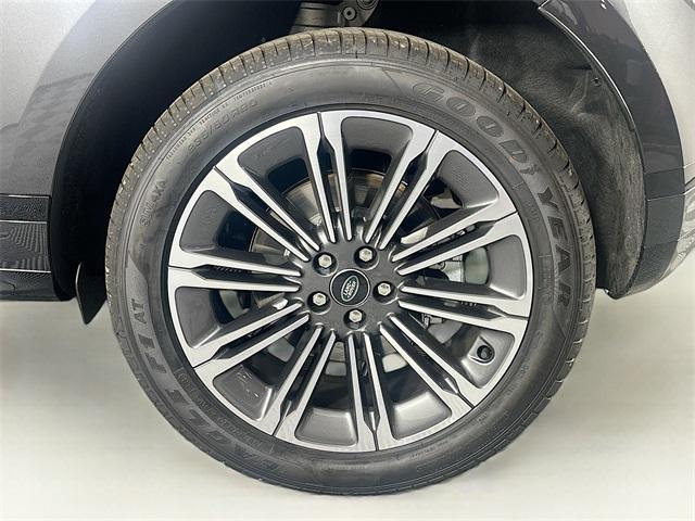 Photo of 2025 Carpathian Grey Land Rover Range Rover Evoque