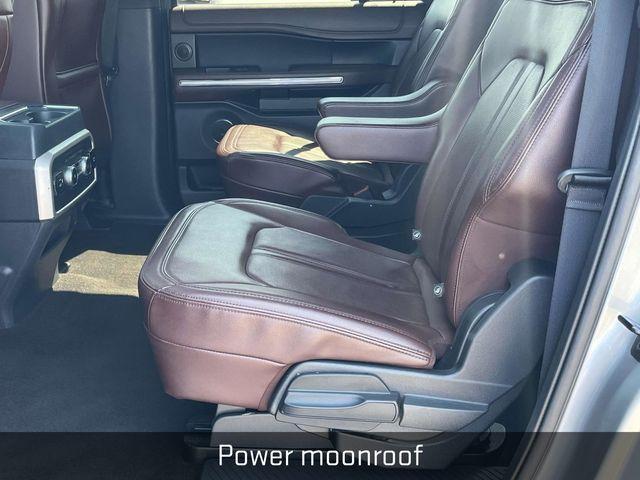 Photo of 2022 Silver Metallic Ford Expedition Max