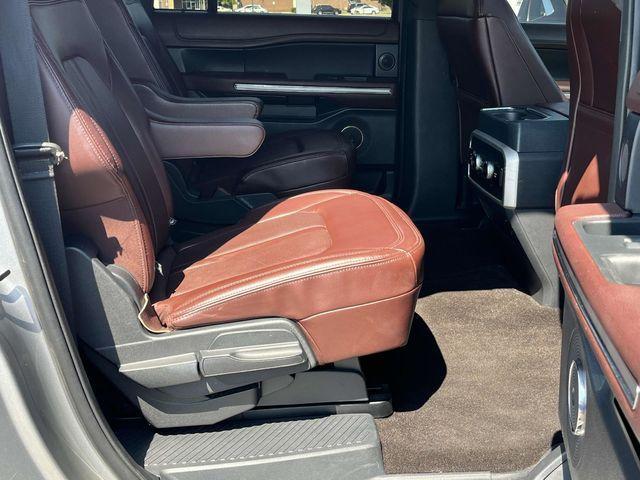 Photo of 2022 Silver Metallic Ford Expedition Max