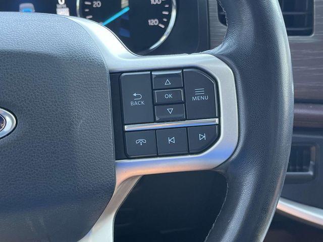 Photo of 2022 Silver Metallic Ford Expedition Max