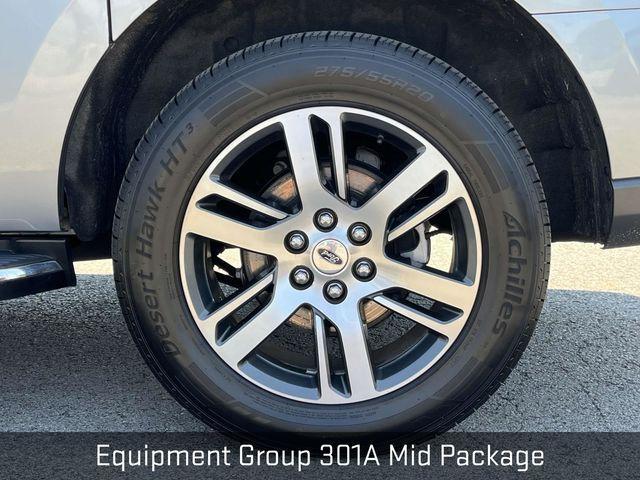 Photo of 2022 Silver Metallic Ford Expedition Max