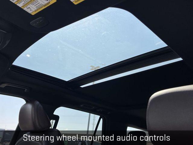 Photo of 2022 Silver Metallic Ford Expedition Max