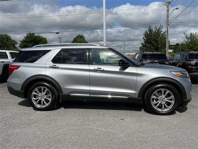 Photo of 2020 Silver Metallic Ford Explorer