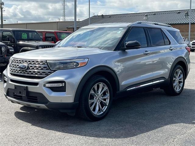 Photo of 2020 Silver Metallic Ford Explorer