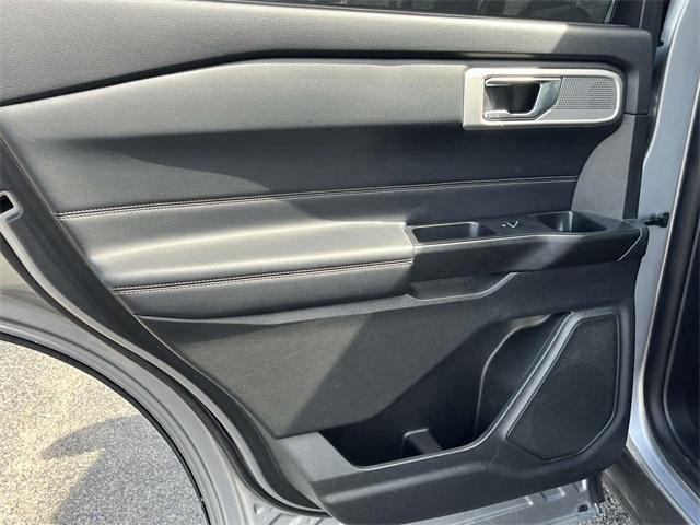 Photo of 2020 Silver Metallic Ford Explorer