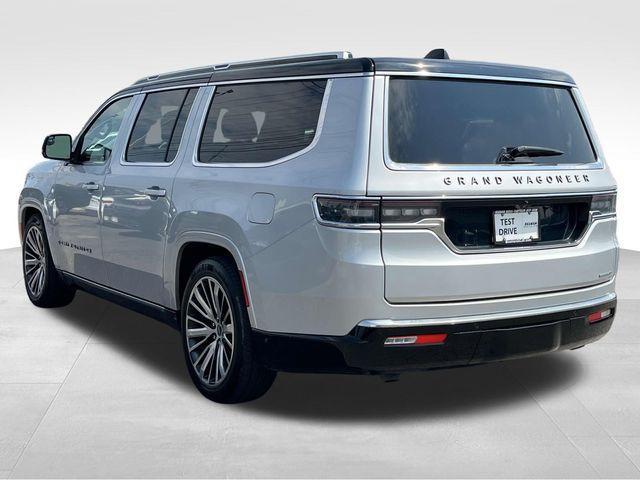 Photo of 2024 Silver Zynith Jeep Grand Wagoneer L