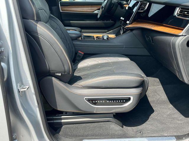Photo of 2024 Silver Zynith Jeep Grand Wagoneer L