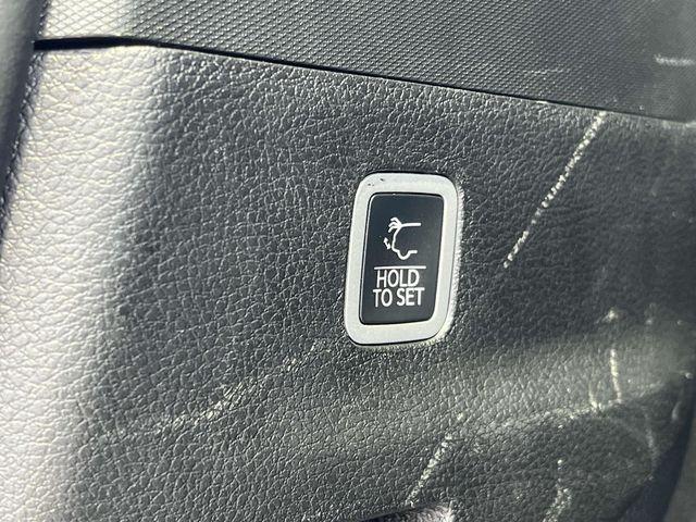 Photo of 2024 Silver Zynith Jeep Grand Wagoneer L