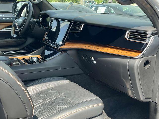 Photo of 2024 Silver Zynith Jeep Grand Wagoneer L