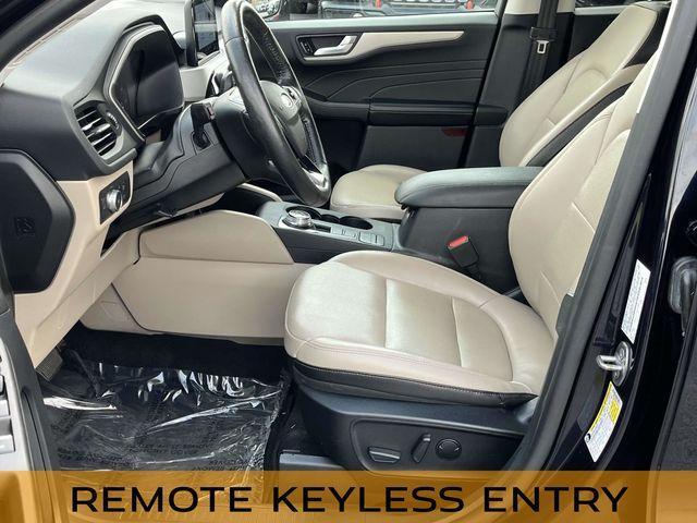 Photo of 2021 Blue Metallic Ford Escape