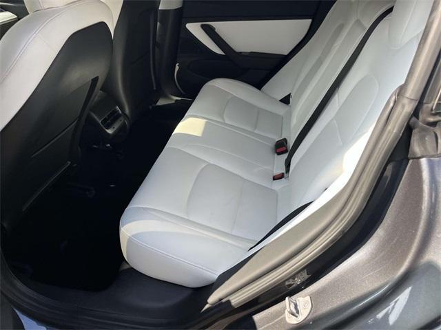 Photo of 2019 Black Tesla Model 3
